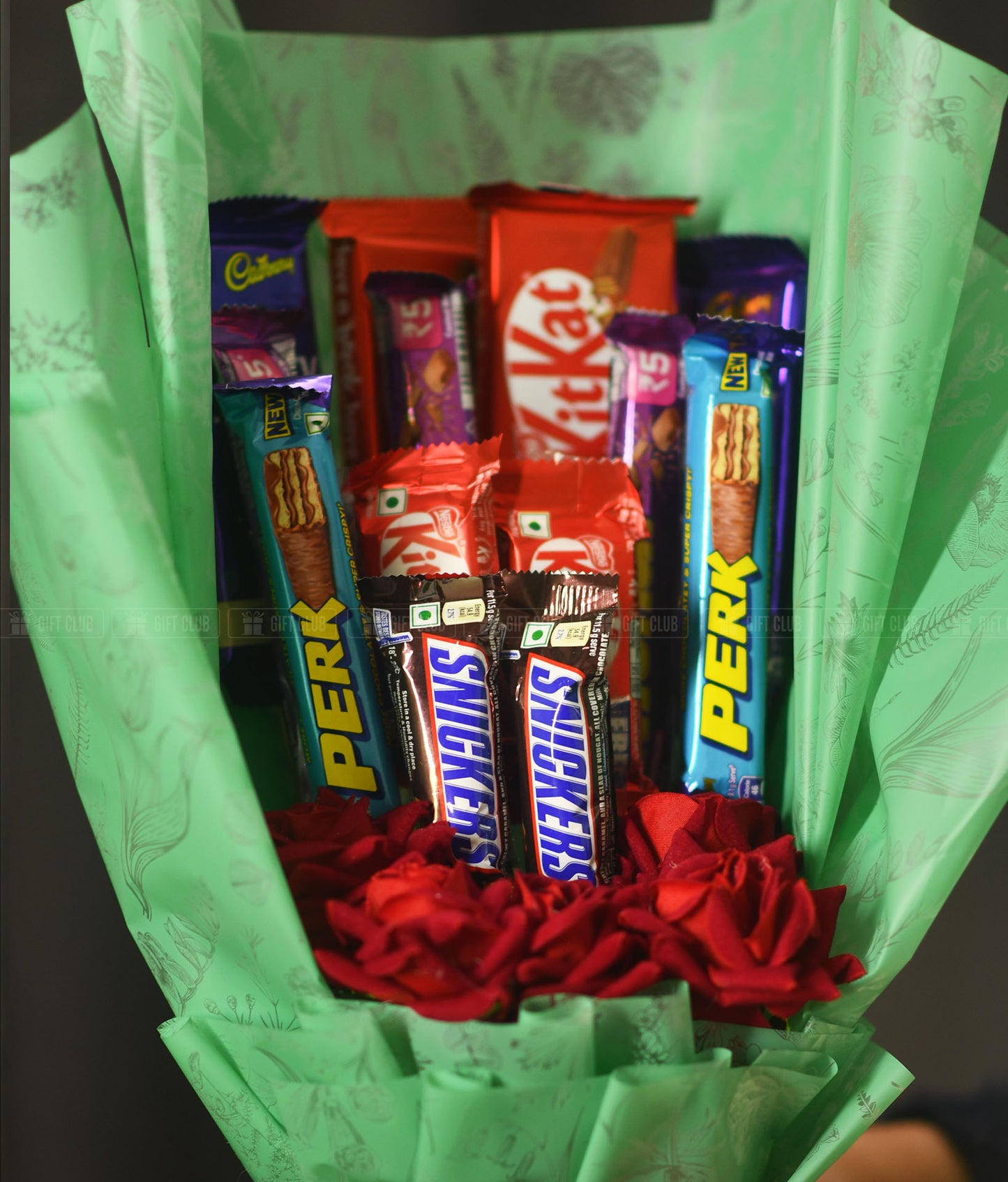 CB015 : "Green Garden of Sweets - Premium Mix Chocolate Bouquet 🌹"