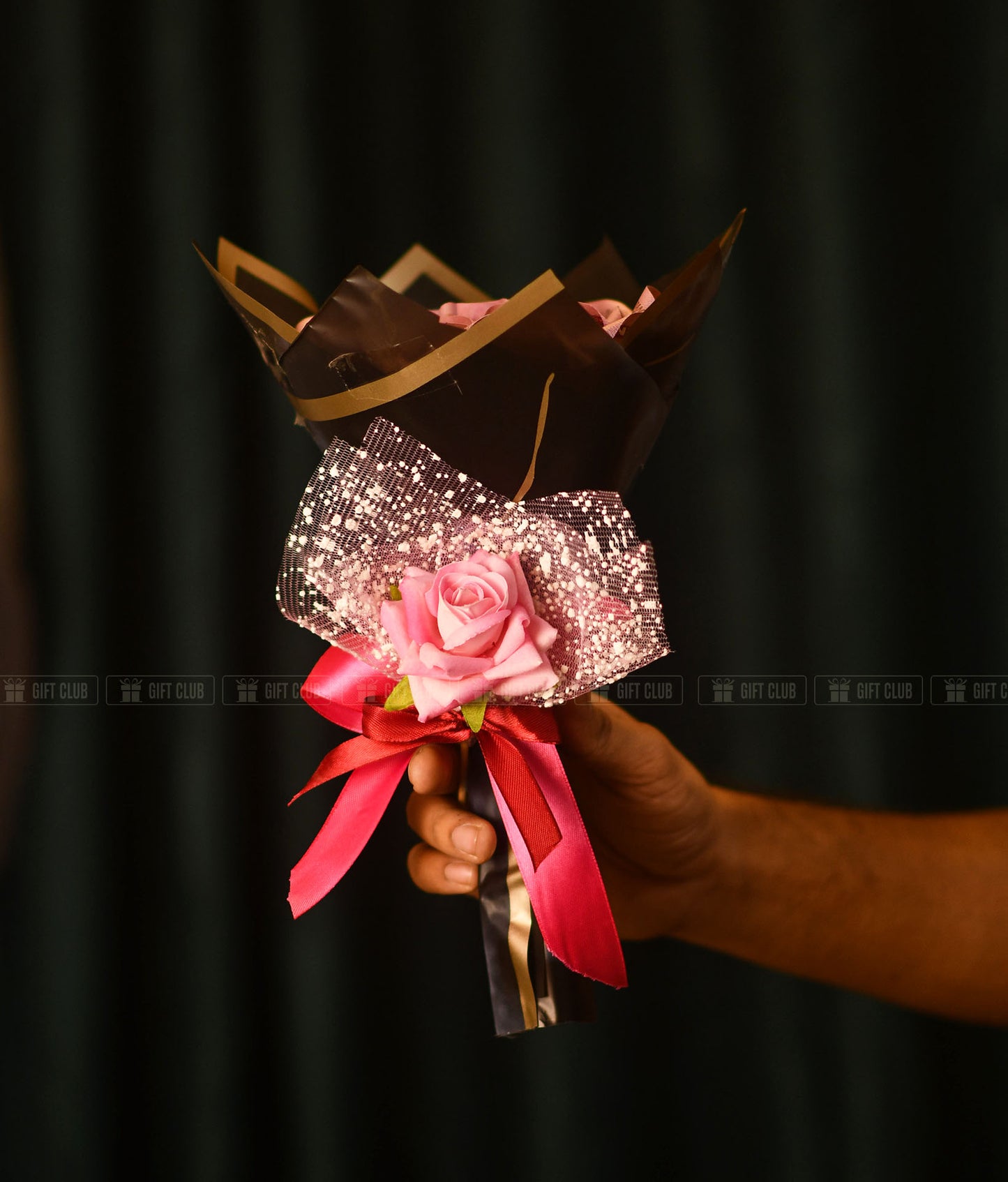 Salami 30 : Exclusive Rose Salami Bouquet (300tk)
