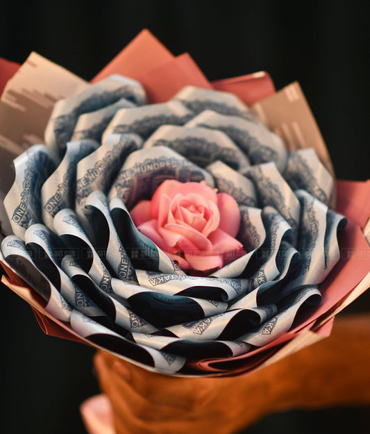 Salami 23 : Exclusive Rose Salami Bouquet (3000tk)